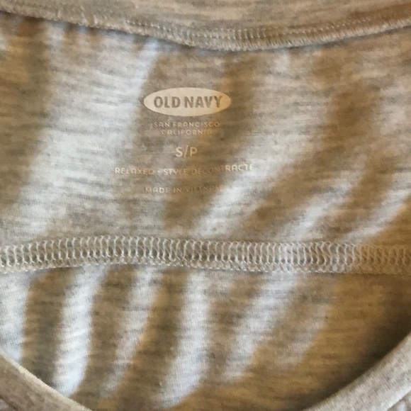 Wide shoulder grey tank top - Picture 2 of 2